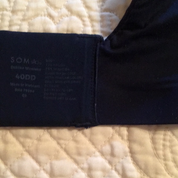 2 Soma Enbliss Wireless bras—size 40DD - Picture 8 of 11
